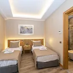 Ravi Hotel