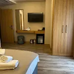 Ravi Hotel 3*