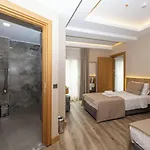 Ravi Hotel Istanboel