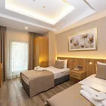 Ravi Hotel 3*