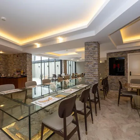 Ravi Hotel Istanboel