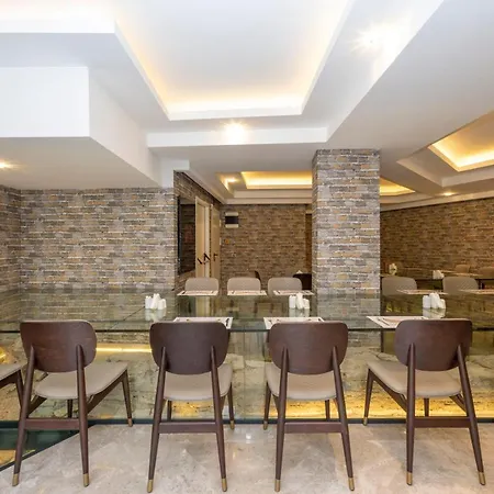Ravi Hotel