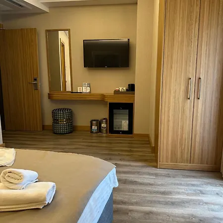 Ravi Hotel 3*