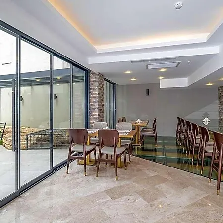 Ravi Hotel