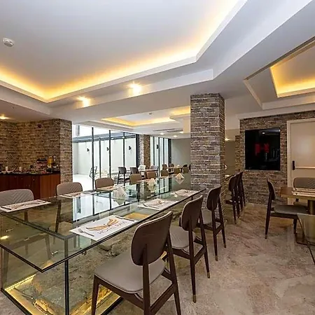Ravi Hotel