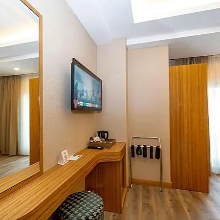 Hotel Ravi 3*