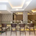 Ravi Hotel