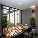 Ravi 3* Estambul