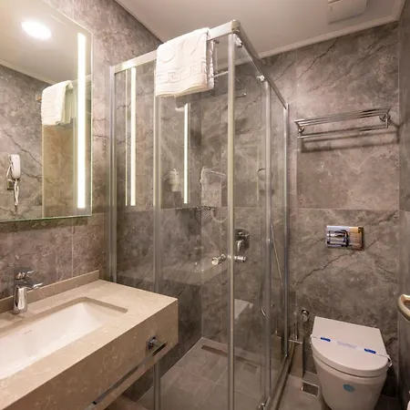 Ravi Hotel 3*